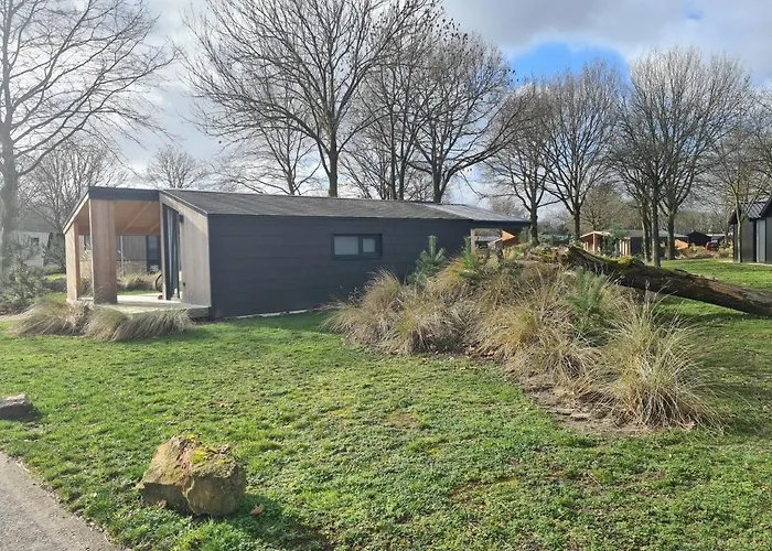 Panorama Near Efteling - With Garden And Swimmingpool Europarcs Holiday home Kaatsheuvel