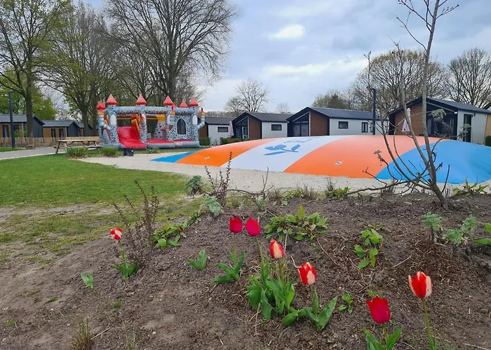 別荘 Panorama Near Efteling - With Garden And Swimmingpool Europarcs カーツスフーフェル